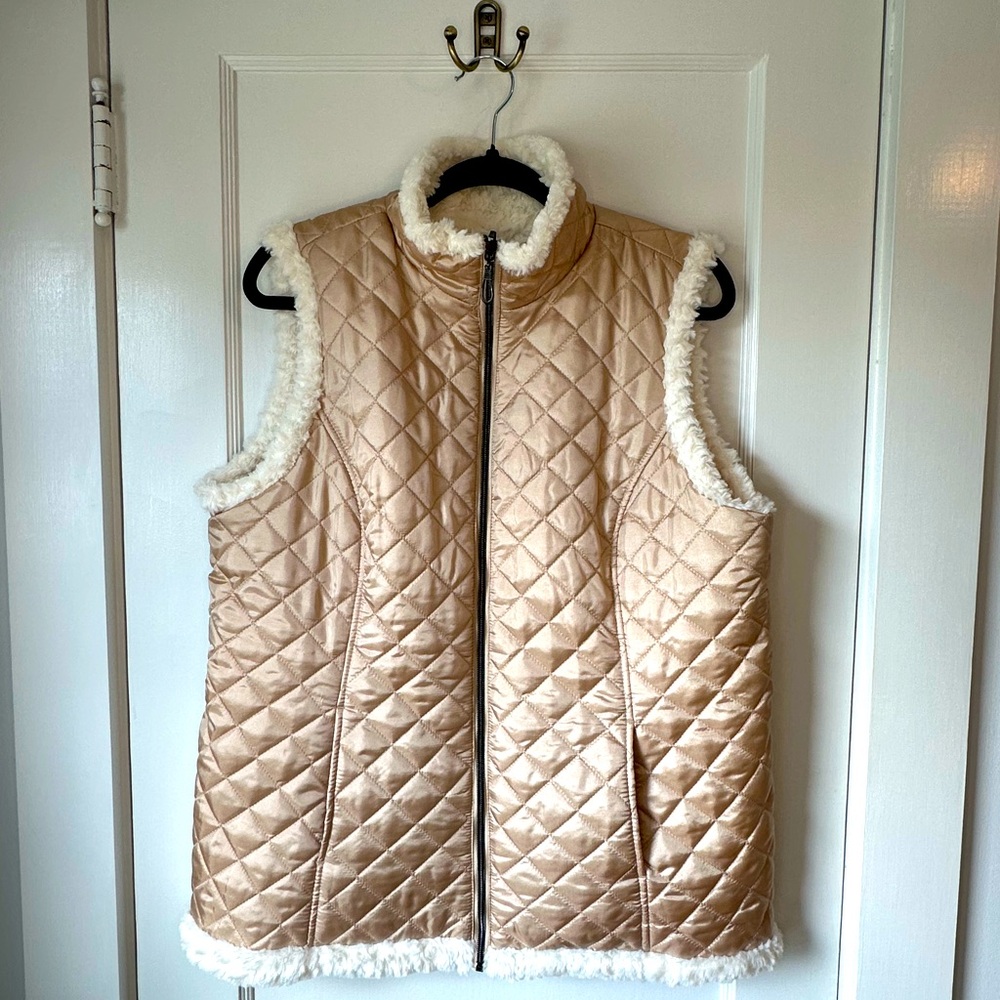 Reversible d & co. Vest, Gold with Faux Fur, Size L